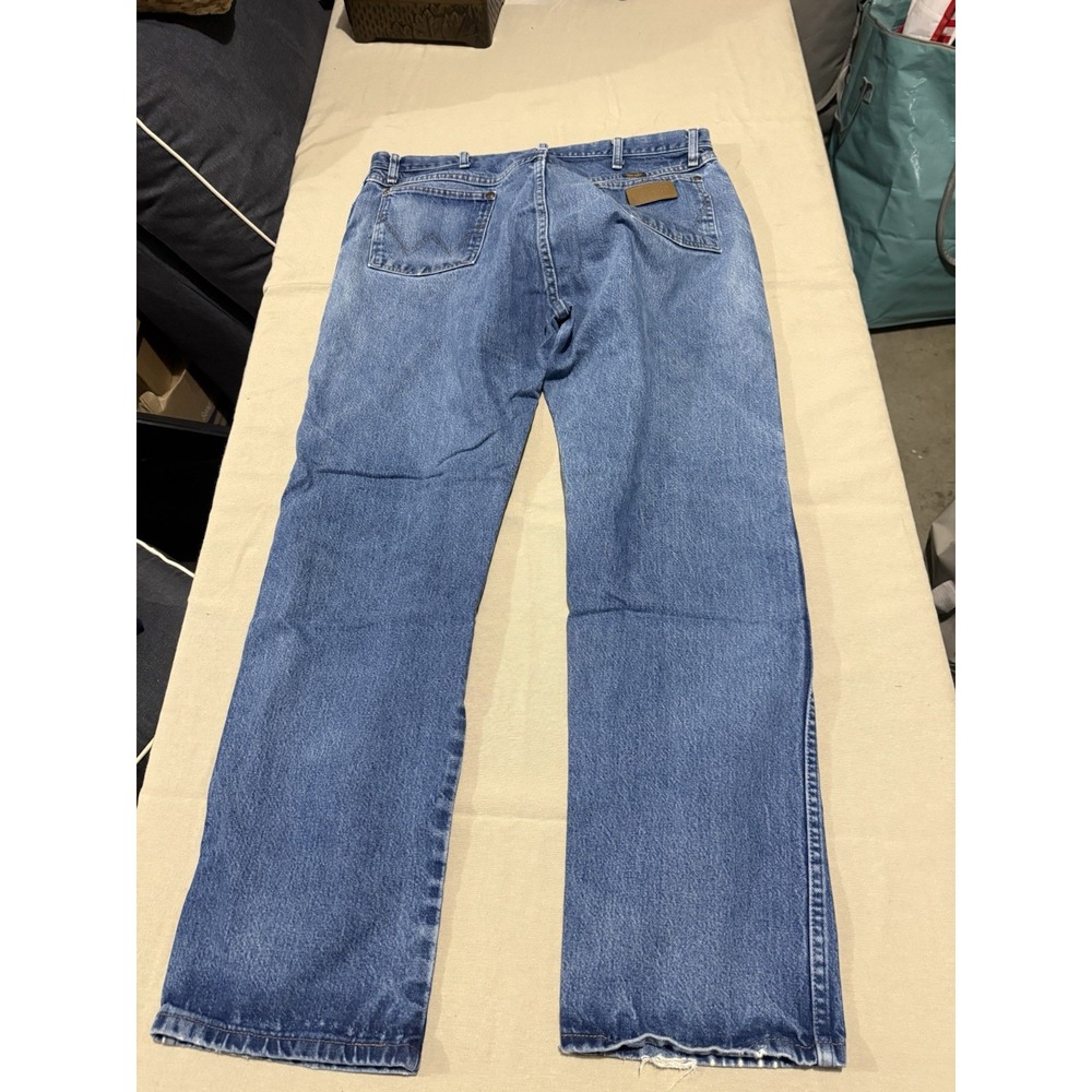 Vintage Wrangler 13MWZ Distressed Blue Denim Western Cowboy Jeans Men's 40X32